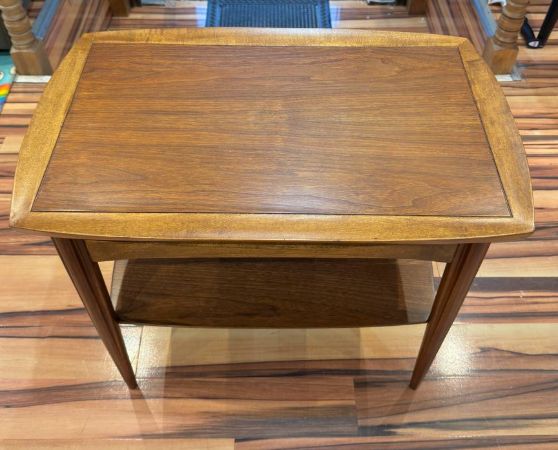 Top of Refinished Mid-Century Modern Walnut End Table stained in Dark walnut danish oil